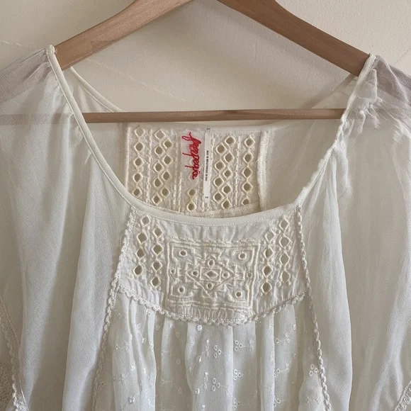 Free people, White flowy blouse, size small - Picture 2 of 10